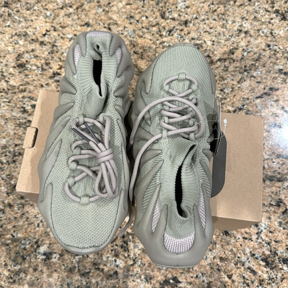 NEW IN BOX Yeezy 450 Stone Flax 8.5 - Picture 6 of 9